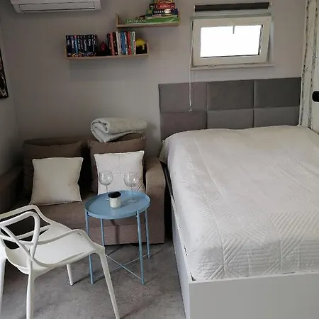 Daire Maly Klimatyzacja, Aneks Kuchenny, Parking Bodzanow (Wieliczka)