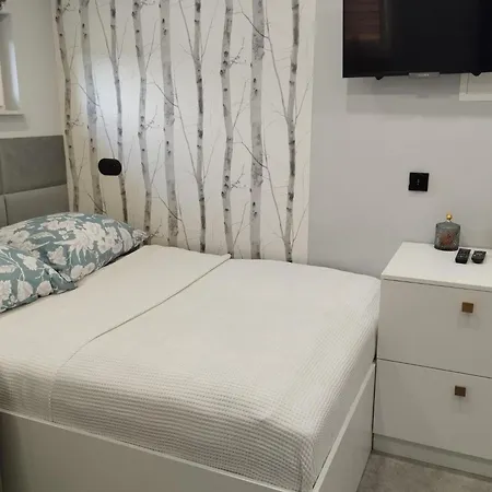 Daire Maly Klimatyzacja, Aneks Kuchenny, Parking