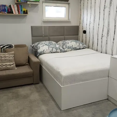 Maly Klimatyzacja, Aneks Kuchenny, Parking *